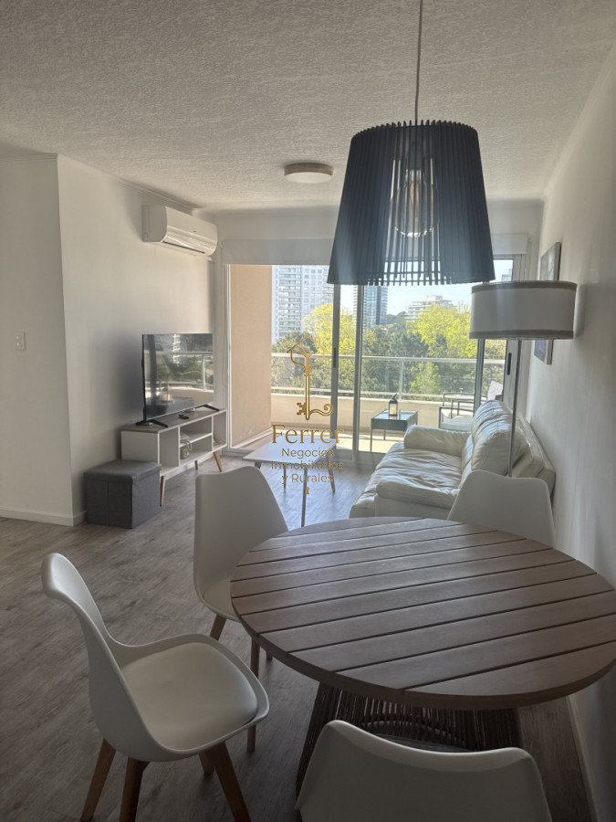 Apartamento ID.741 - Apartamento de dos dormitorios en venta  Punta del este  