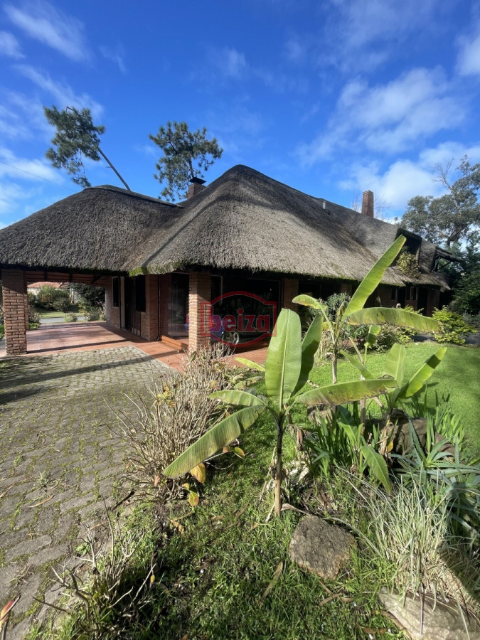 Casa ID.166818/VENTRA-casa-en-paradas-mansa - Casa en venta en Jardines de Cordoba ,  excelente zona 