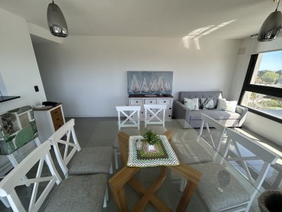 Apartamento en venta de dos dormitorios en Punta del Este 