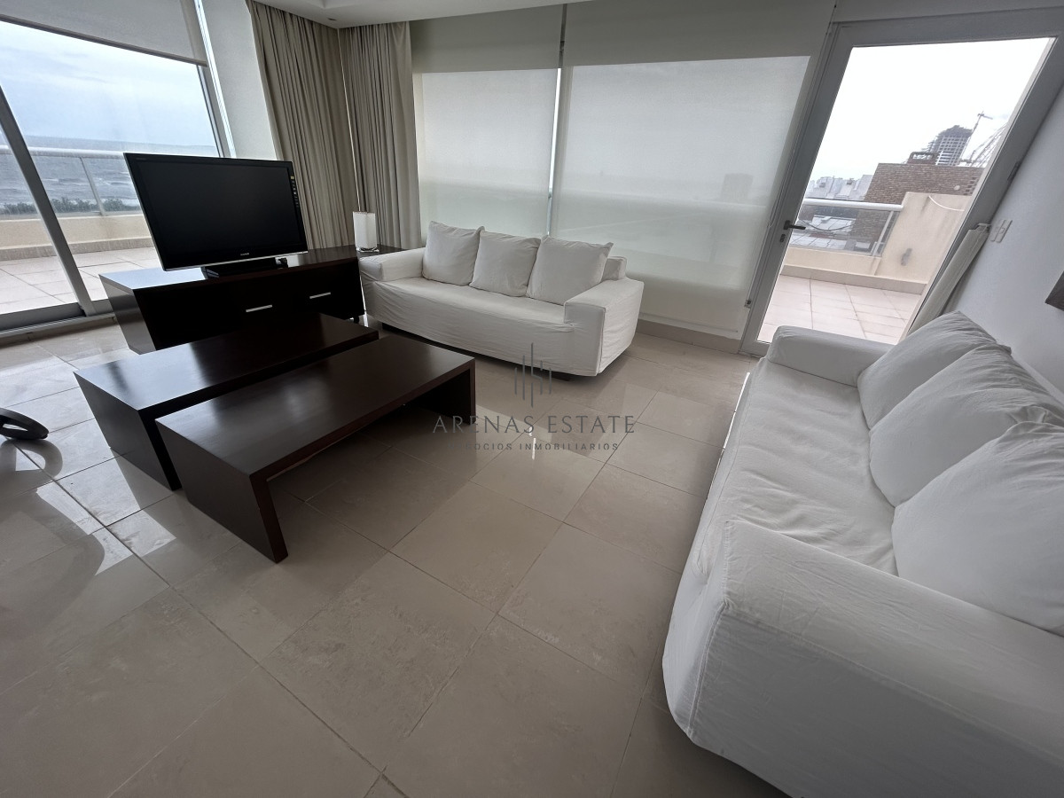 Apartamento ID.2073 - Espectcular Penthouse en venta en Punta del Este 