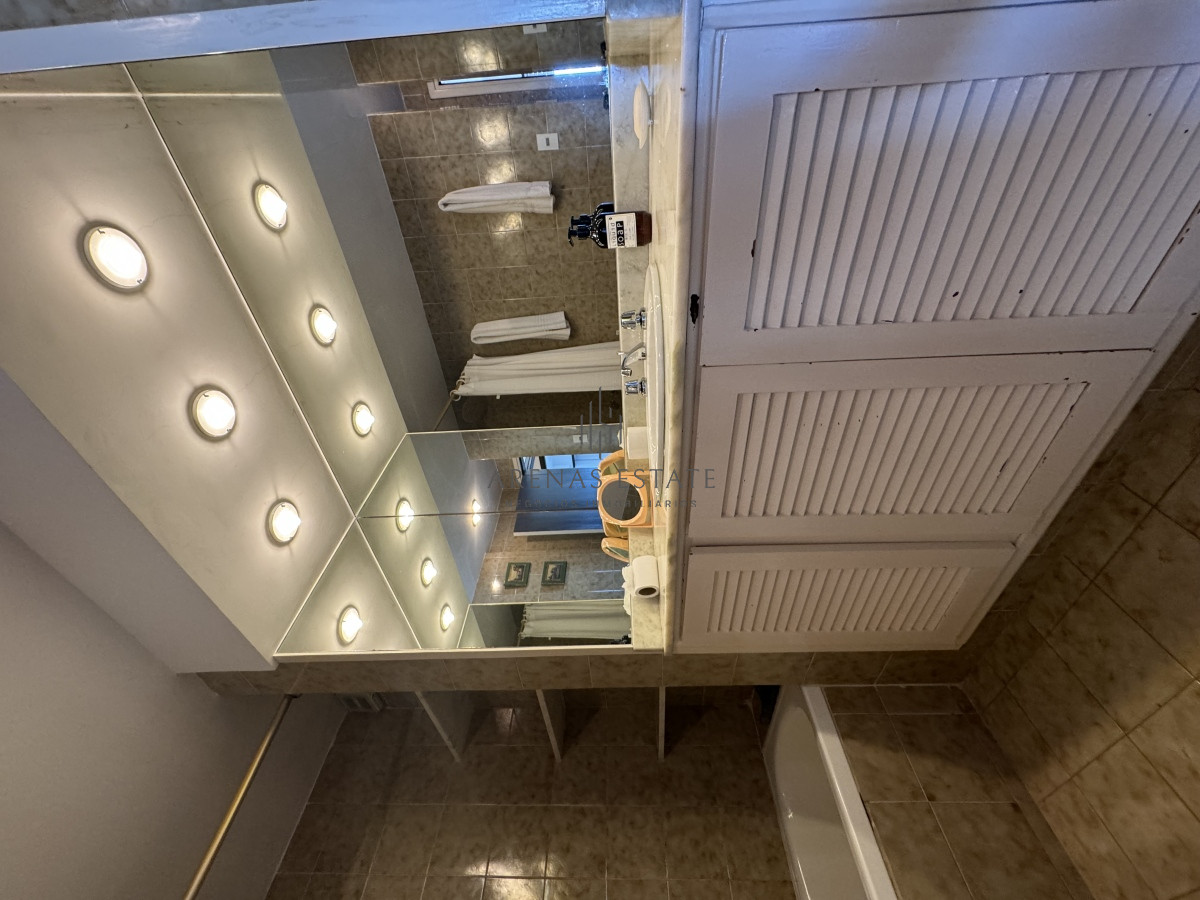 Apartamento ID.2941 - Apartamento de 2 dormitorios en venta en Punta del Este 