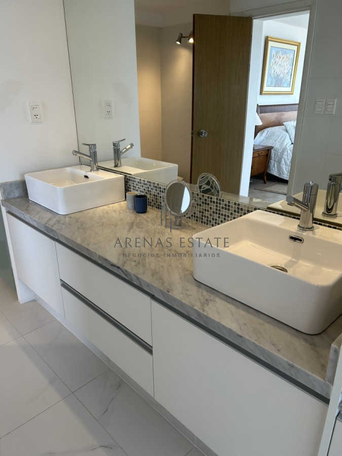 Apartamento ID.1730 - Apartamento en venta , 3 dormitorios , primera linea de la Bava 