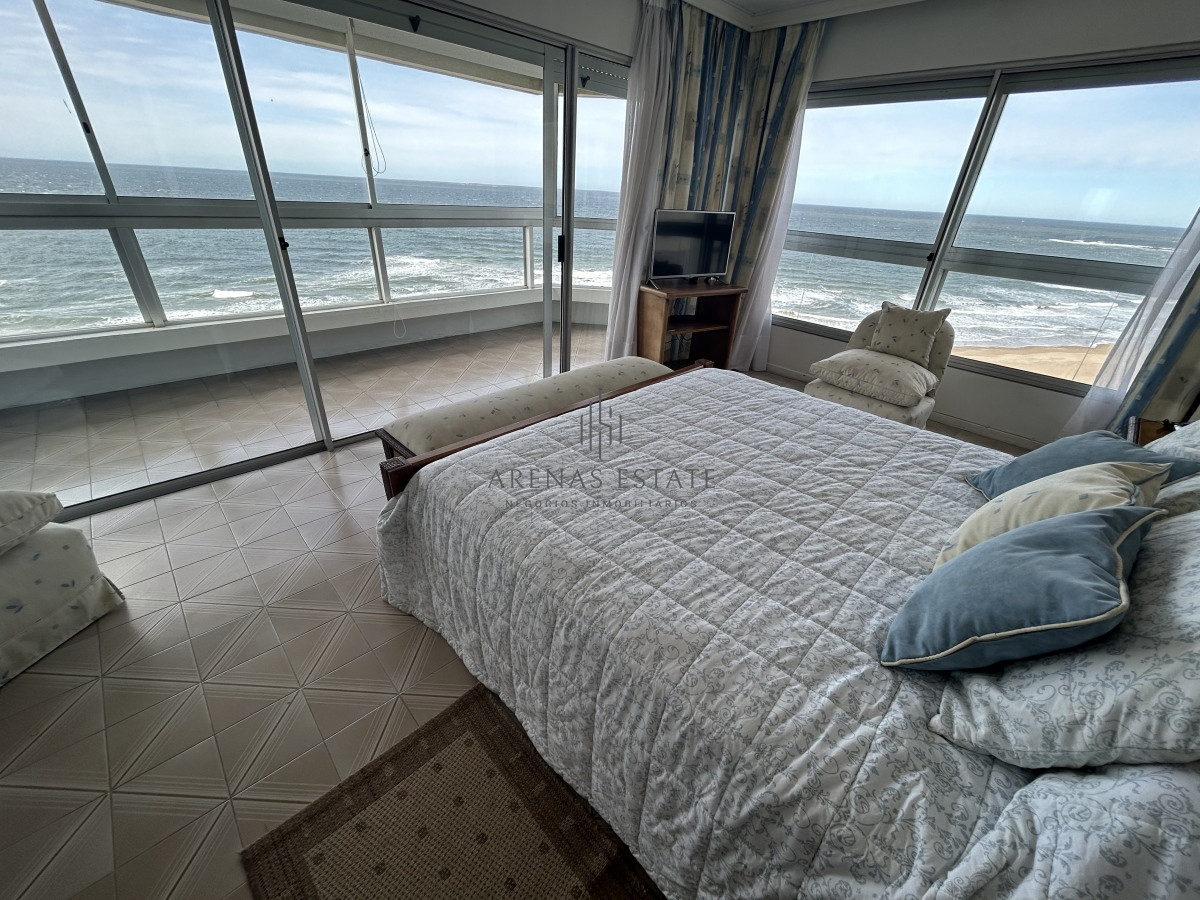 Apartamento ID.1730 - Apartamento en venta , 3 dormitorios , primera linea de la Bava 