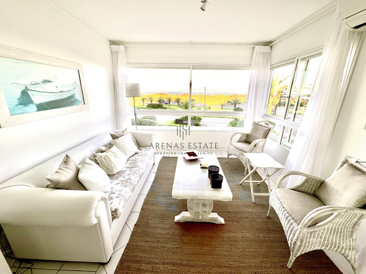 Apartamento ID.2712 - Apartamento de dos dormitorios en venta en Punta del Este 