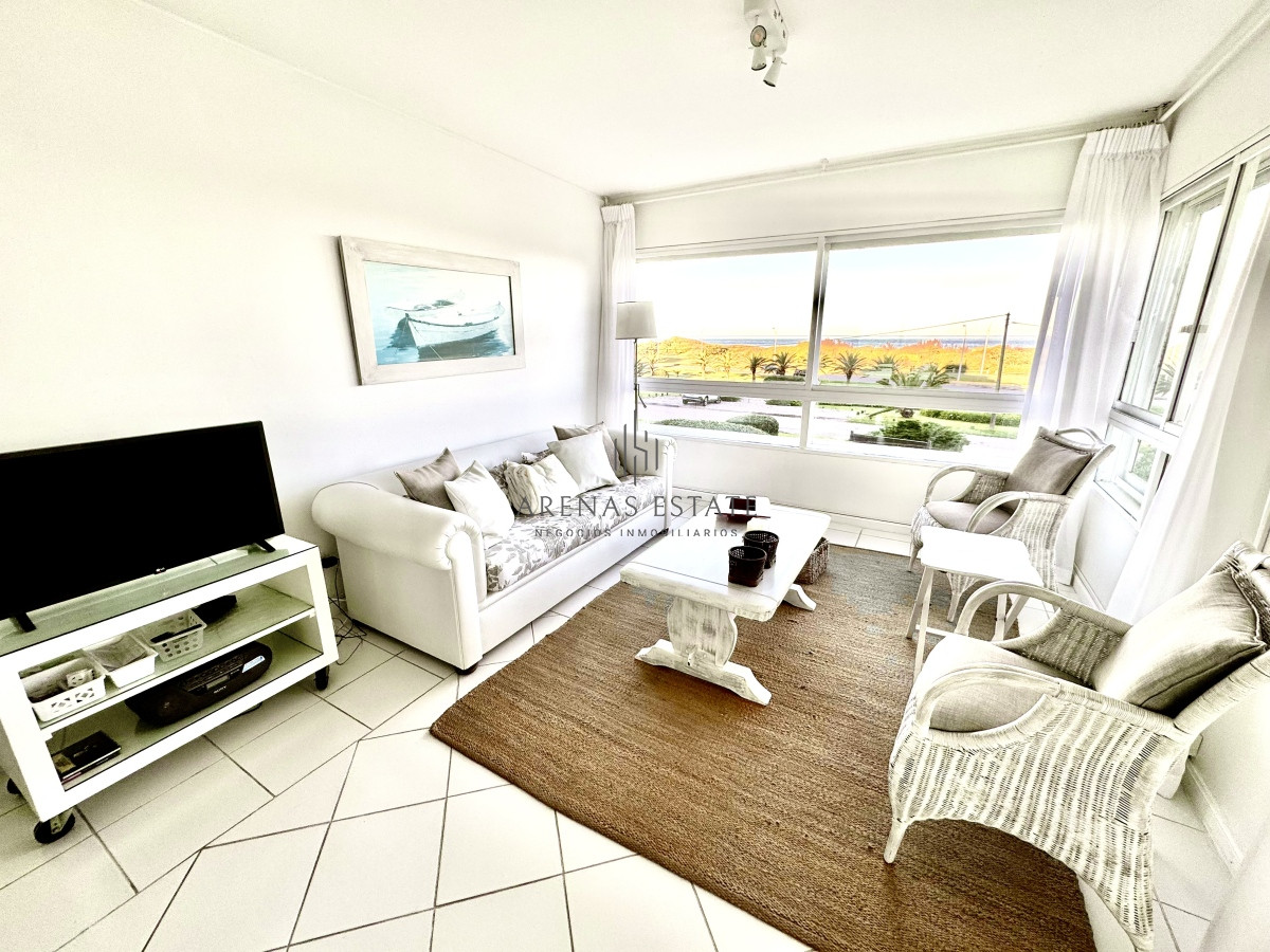 Apartamento ID.2712 - Apartamento de dos dormitorios en venta en Punta del Este 