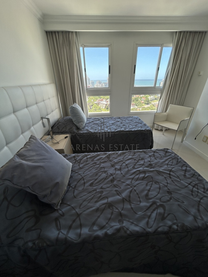 Apartamento ID.2213 - Apartamento de 3 dormitorios en venta en casino tower 