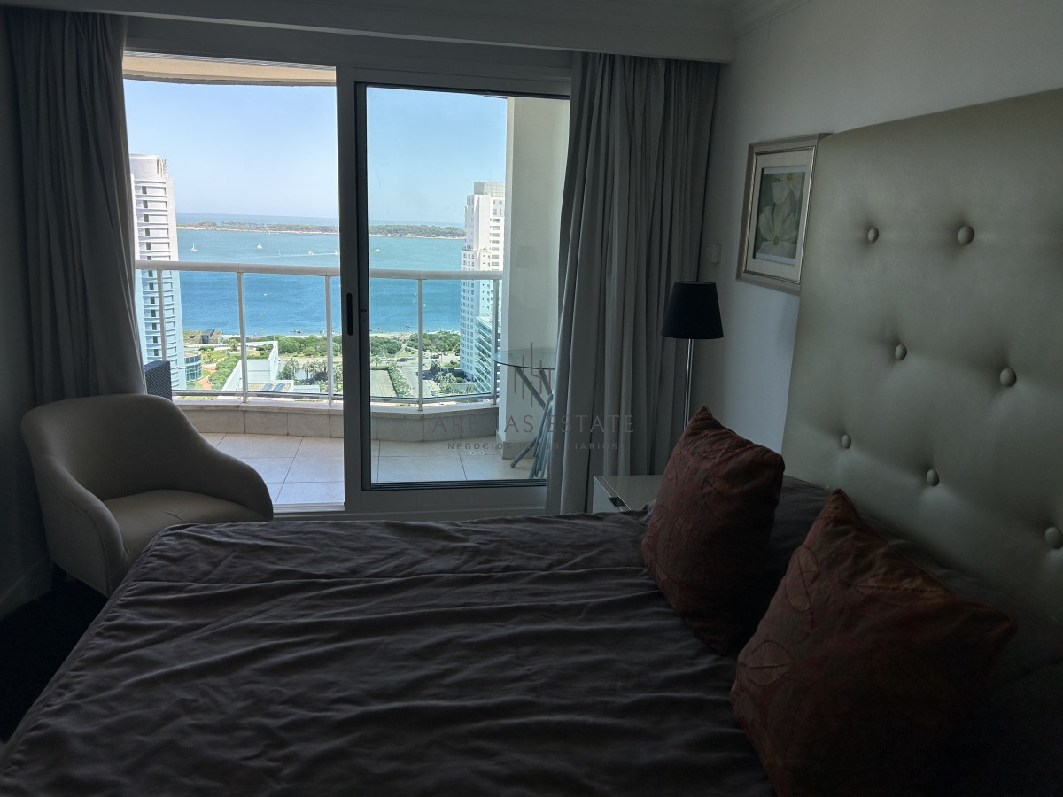 Apartamento ID.2213 - Apartamento de 3 dormitorios en venta en casino tower 