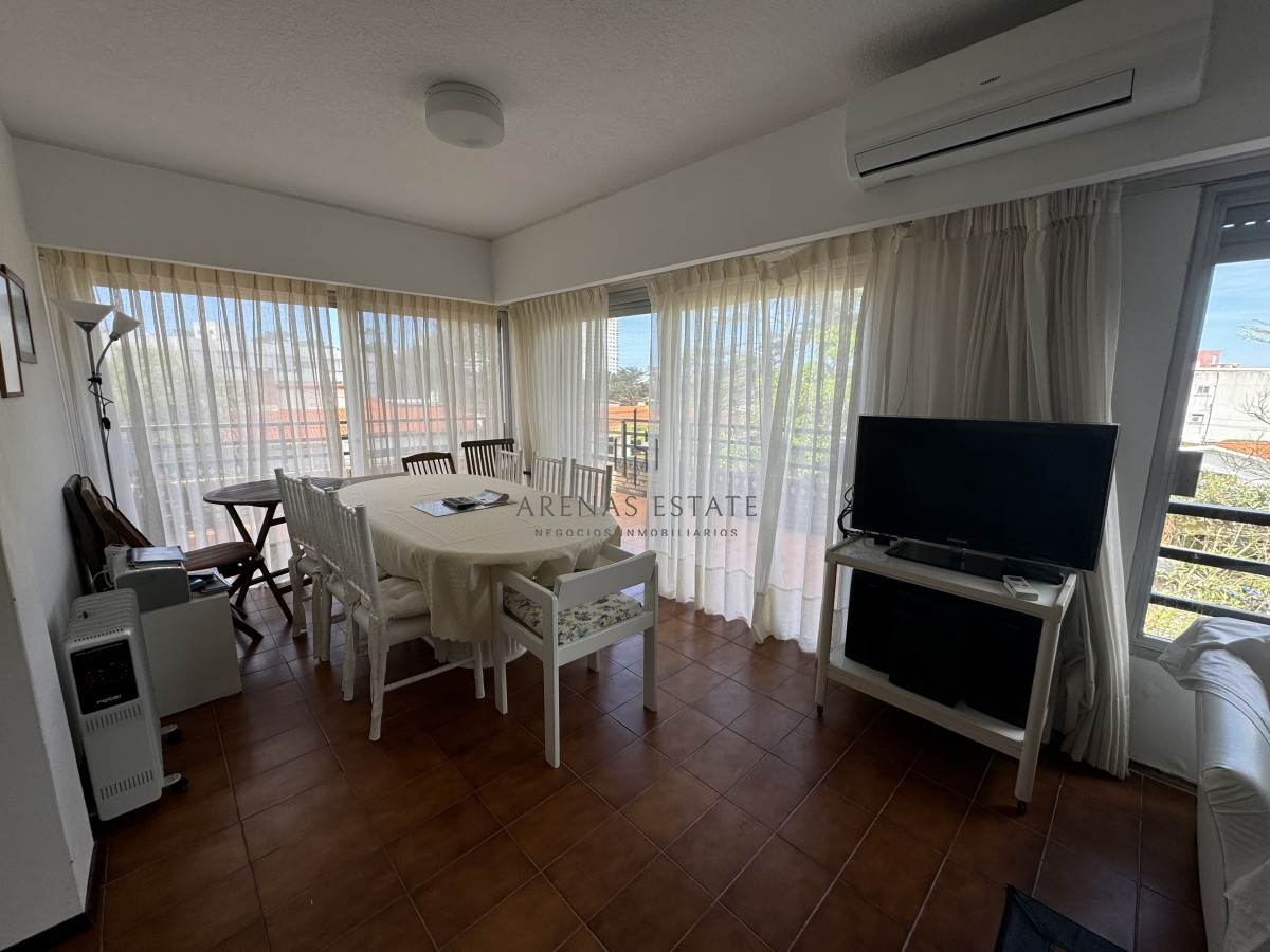 Apartamento ID.3083 - Apartamento de 3 dormitorios en venta en Punta del Este