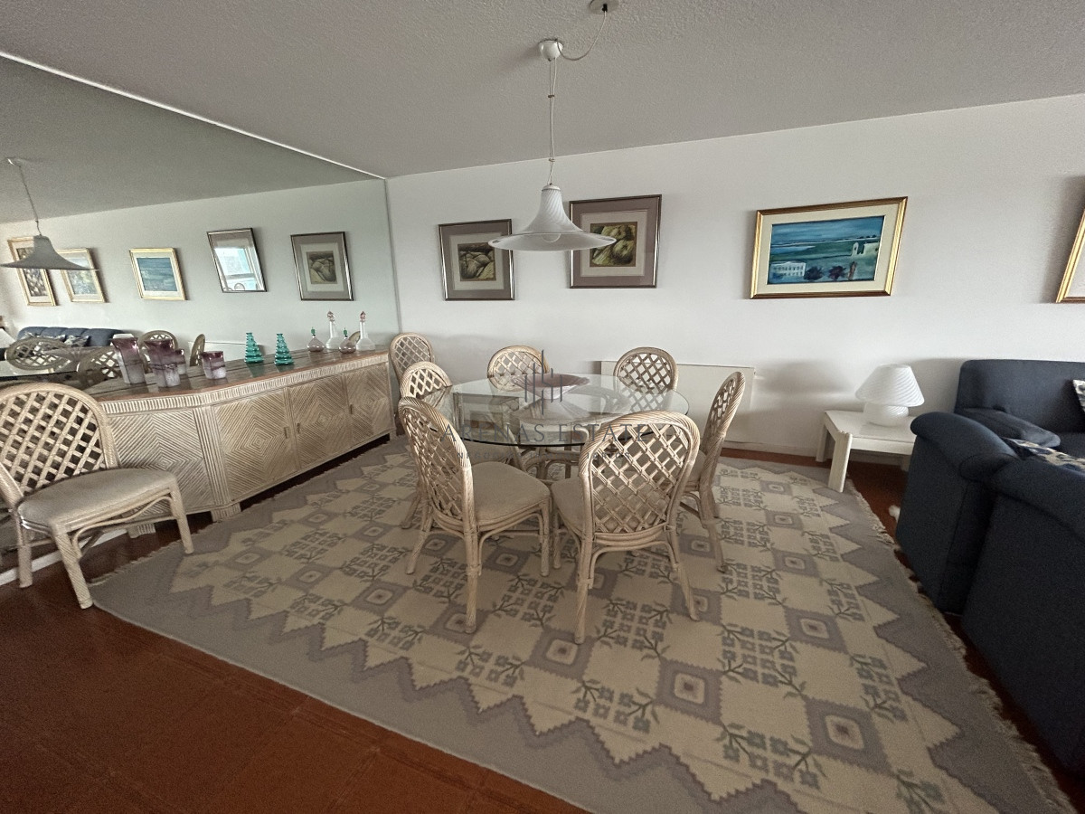 Apartamento ID.1730 - Apartamento en venta , 3 dormitorios , primera linea de la Bava 