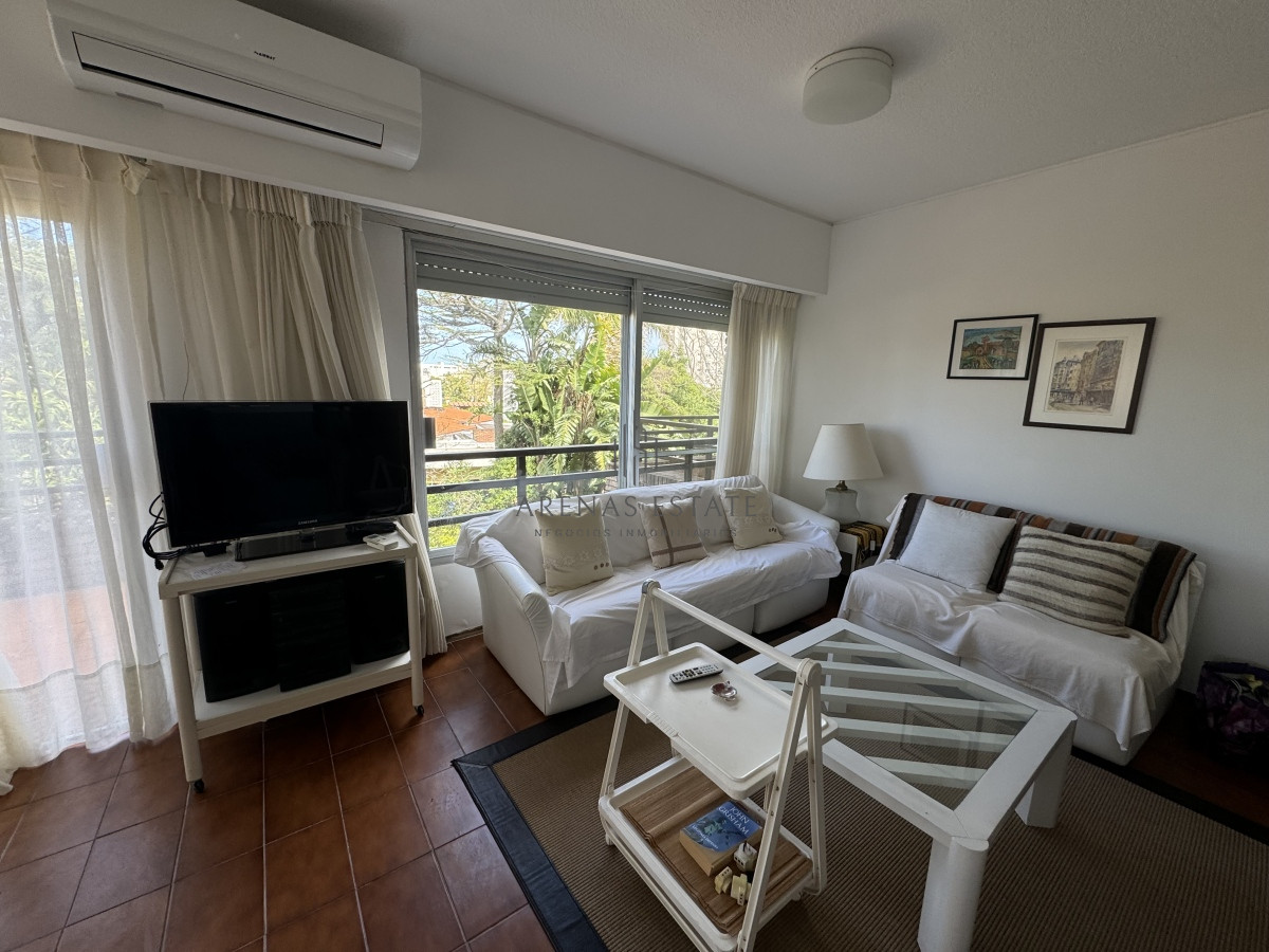 Apartamento ID.3083 - Apartamento de 3 dormitorios en venta en Punta del Este