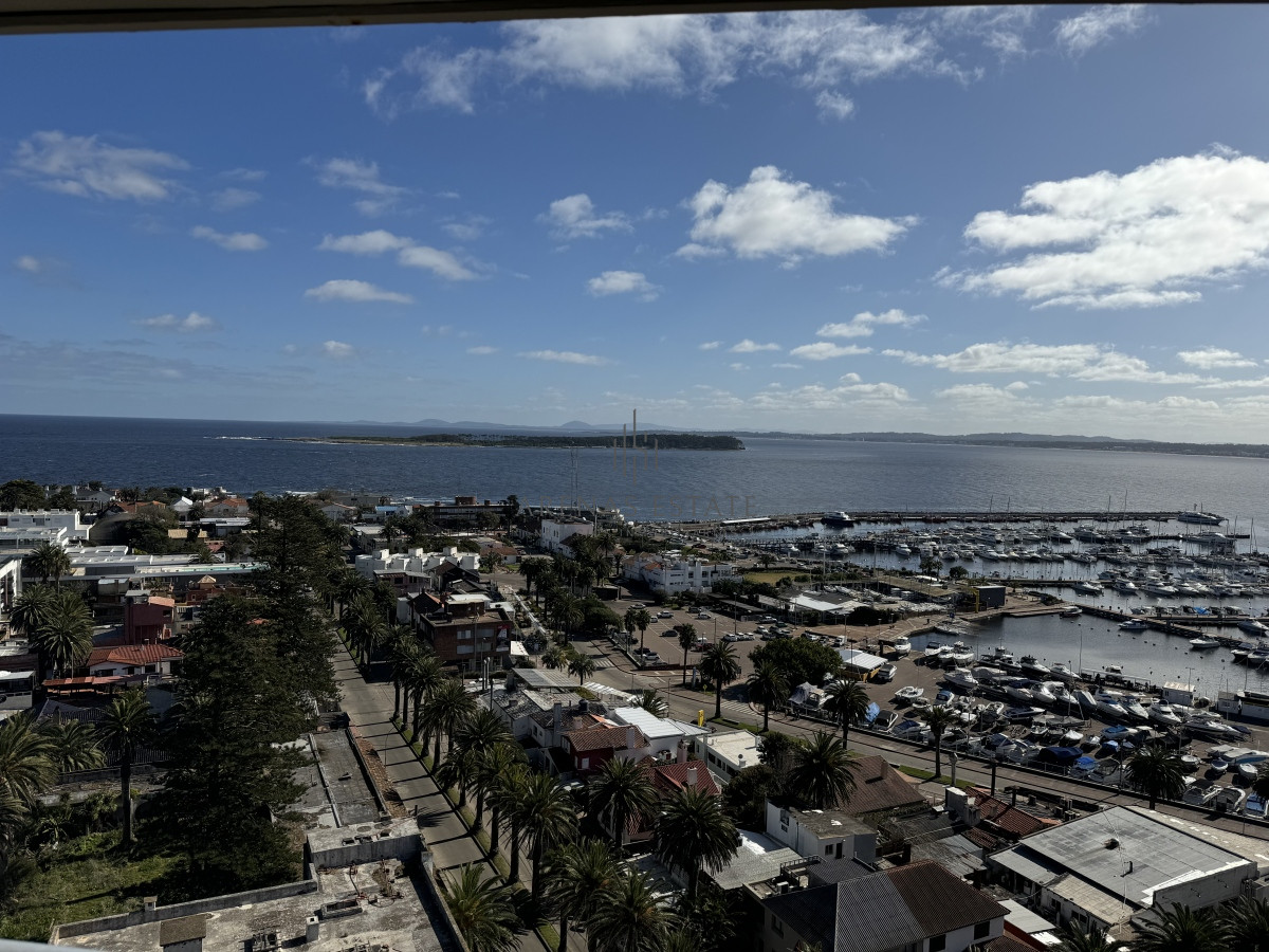 Apartamento ID.2940 - Apartamento en venta de 3 dormitorios en Punta del Este 