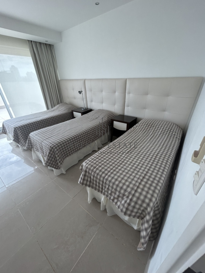 Apartamento ID.2073 - Espectcular Penthouse en venta en Punta del Este 