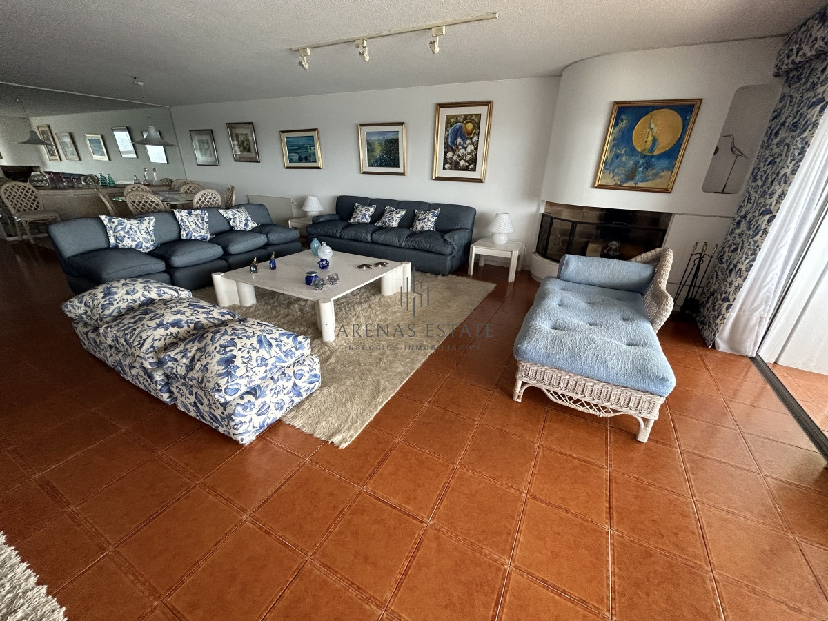 Apartamento ID.1730 - Apartamento en venta , 3 dormitorios , primera linea de la Bava 