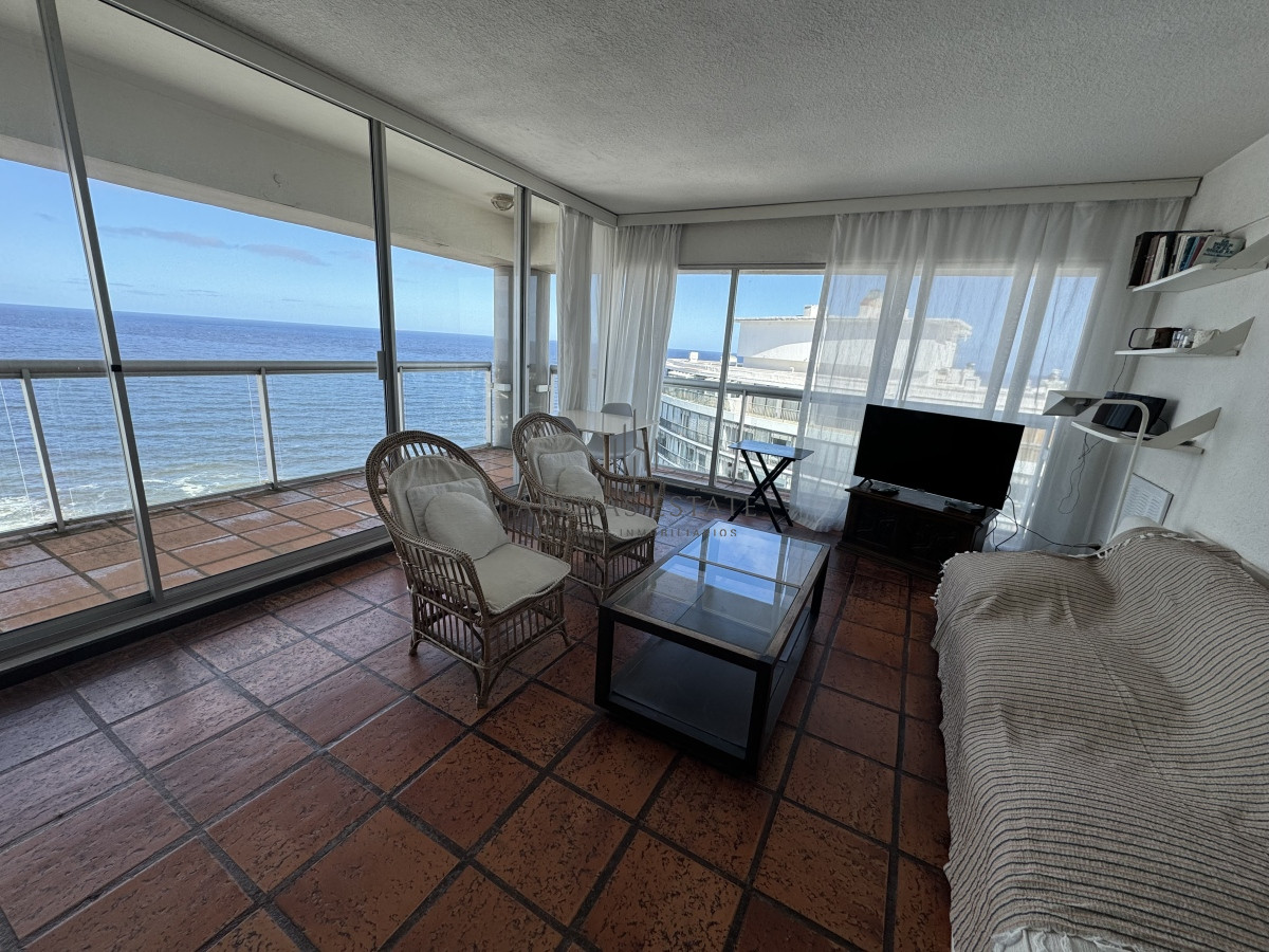 Apartamento ID.2941 - Apartamento de 2 dormitorios en venta en Punta del Este 