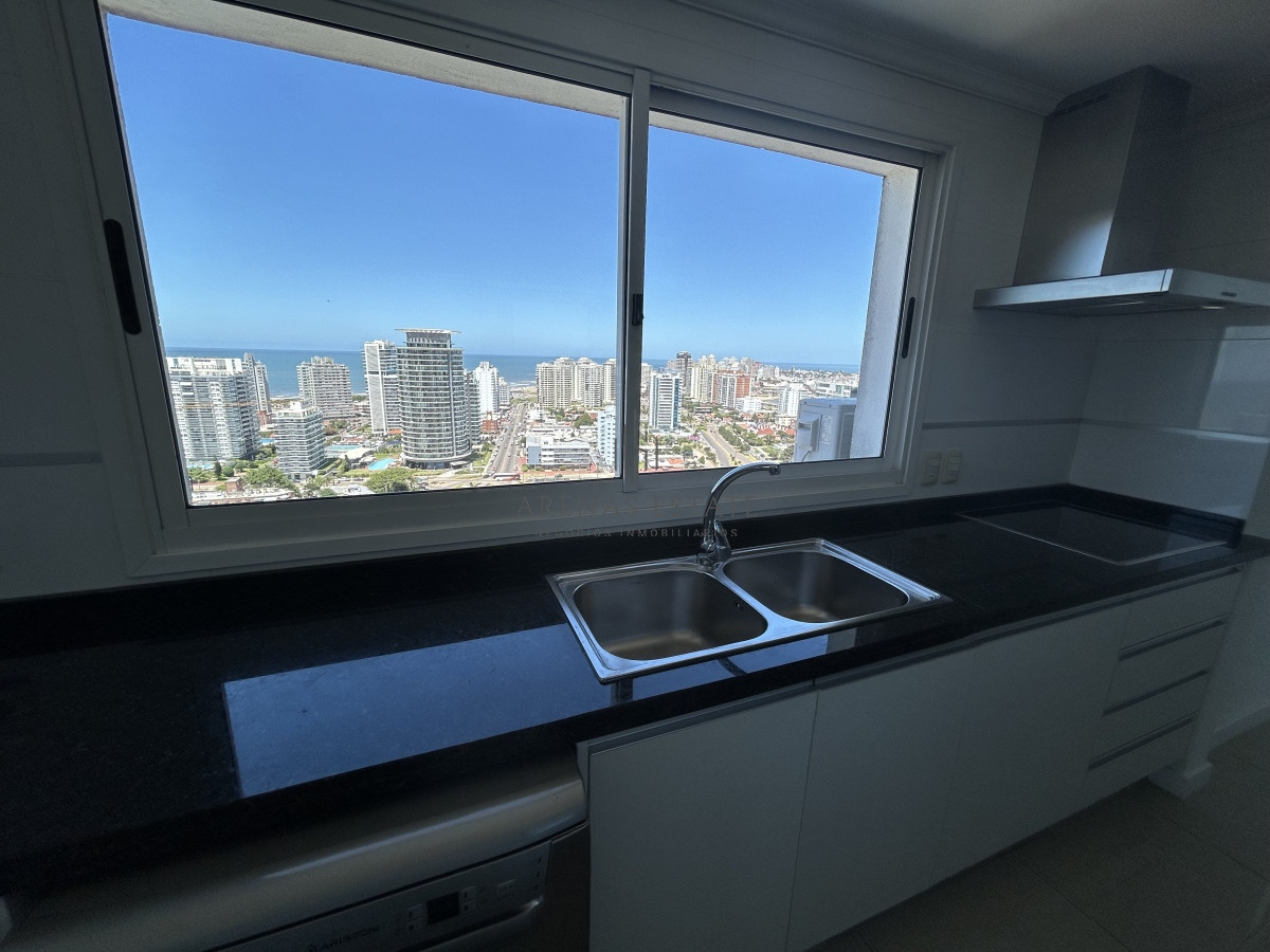 Apartamento ID.2213 - Apartamento de 3 dormitorios en venta en casino tower 
