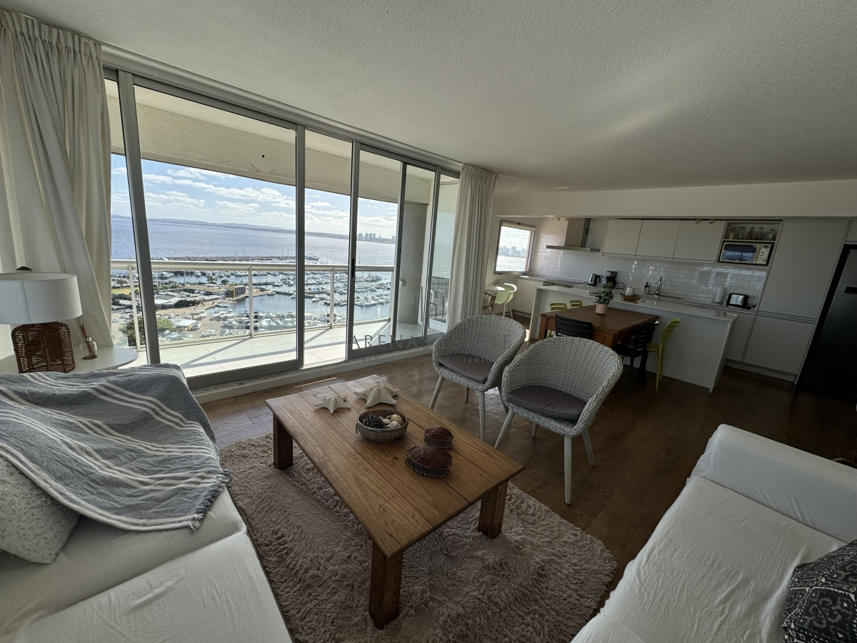 Apartamento ID.2940 - Apartamento en venta de 3 dormitorios en Punta del Este 