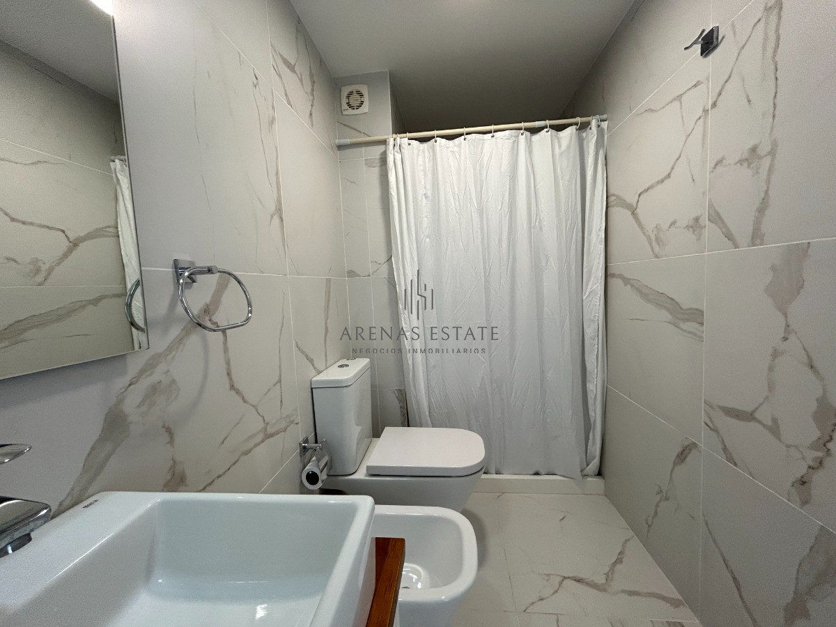 Apartamento ID.2547 - Apartamento de 2 dormitorios en venta en Punta del Este 