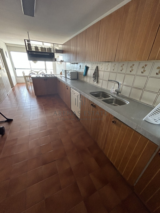 Apartamento ID.1730 - Apartamento en venta , 3 dormitorios , primera linea de la Bava 