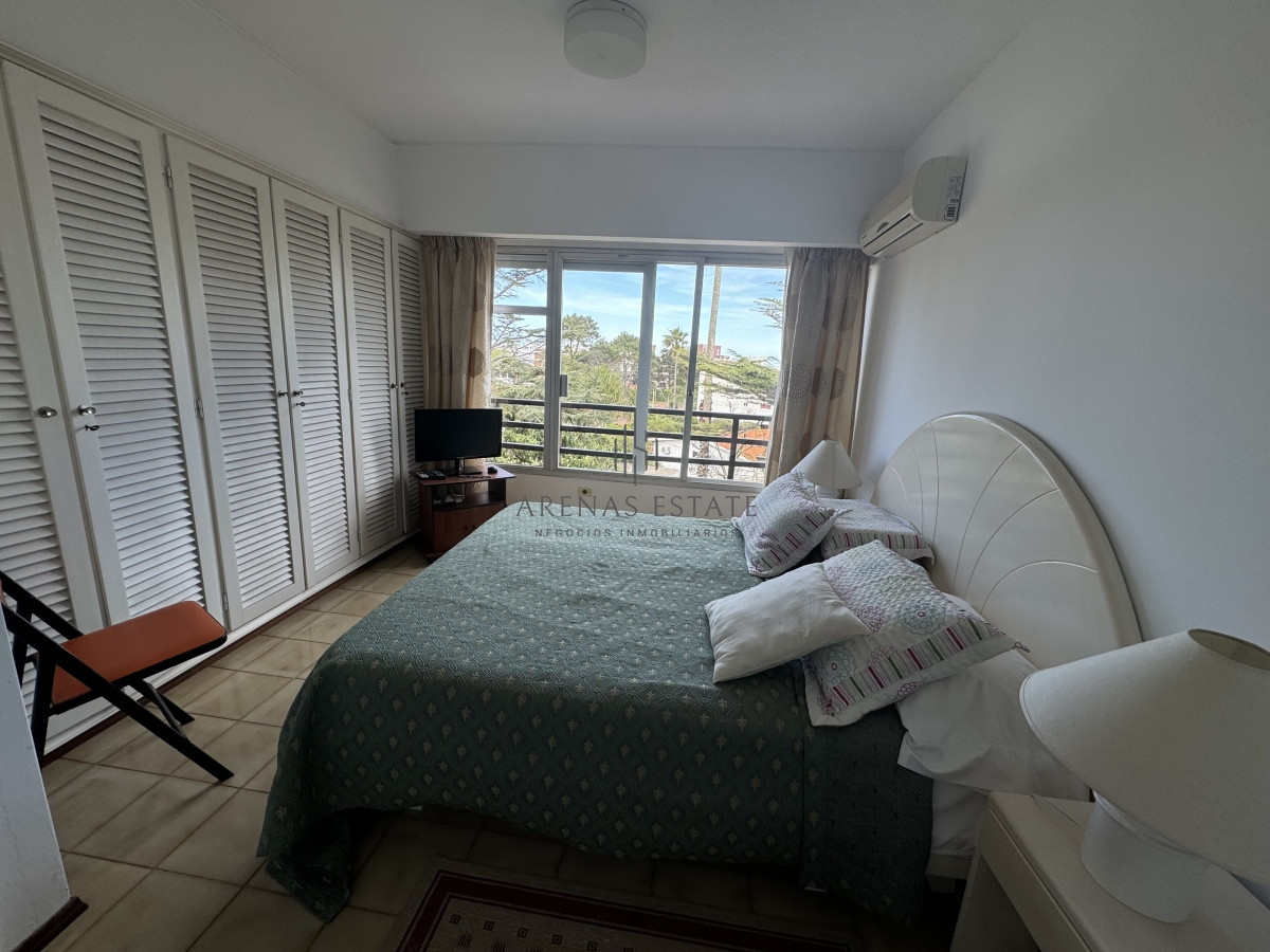 Apartamento ID.3083 - Apartamento de 3 dormitorios en venta en Punta del Este