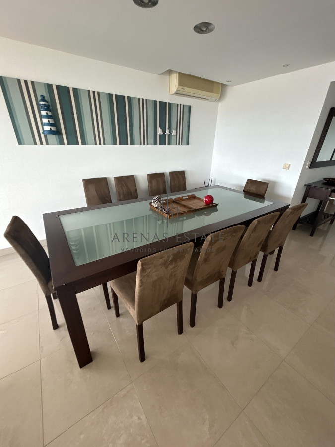 Apartamento ID.2073 - Espectcular Penthouse en venta en Punta del Este 