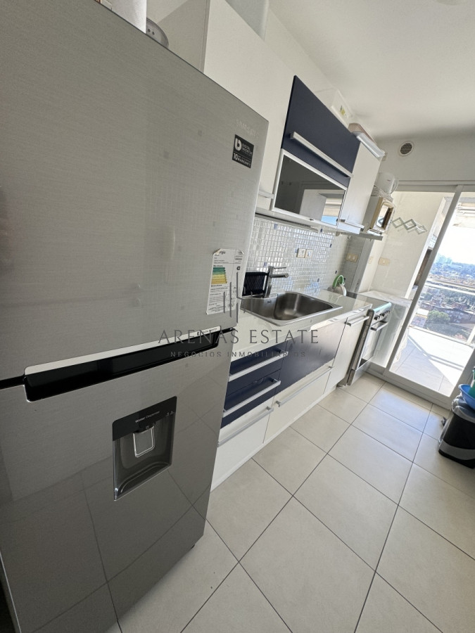 Apartamento ID.2830 - Apartamento en venta de 2 dormitorios con parillero  en Punta del Este 