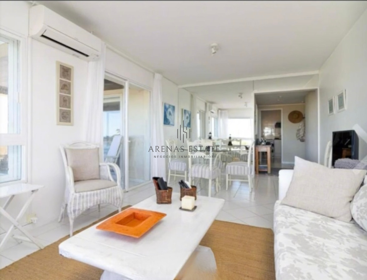 Apartamento ID.2712 - Apartamento de dos dormitorios en venta en Punta del Este 