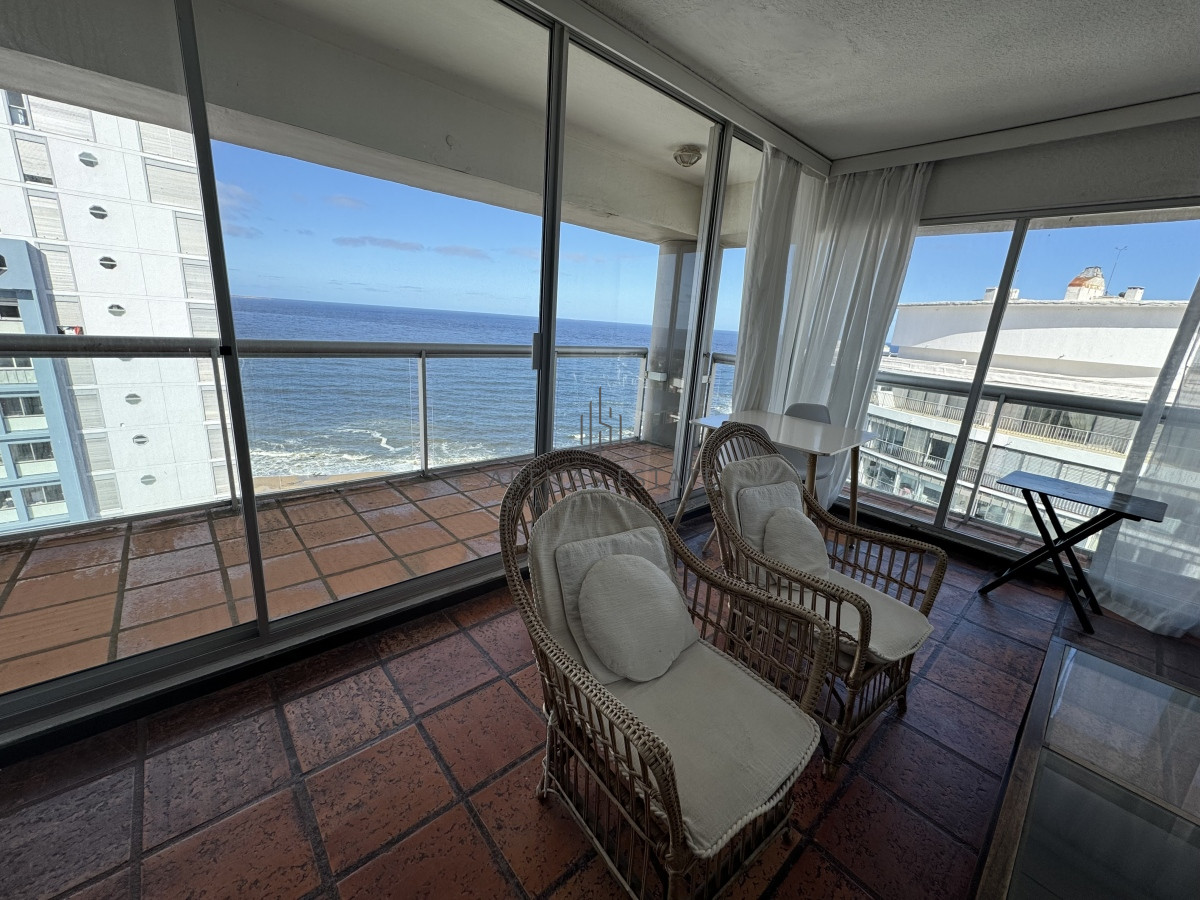 Apartamento ID.2941 - Apartamento de 2 dormitorios en venta en Punta del Este 