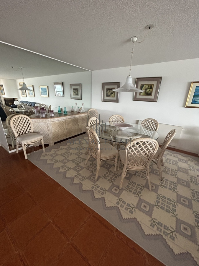 Apartamento ID.1730 - Apartamento en venta , 3 dormitorios , primera linea de la Bava 