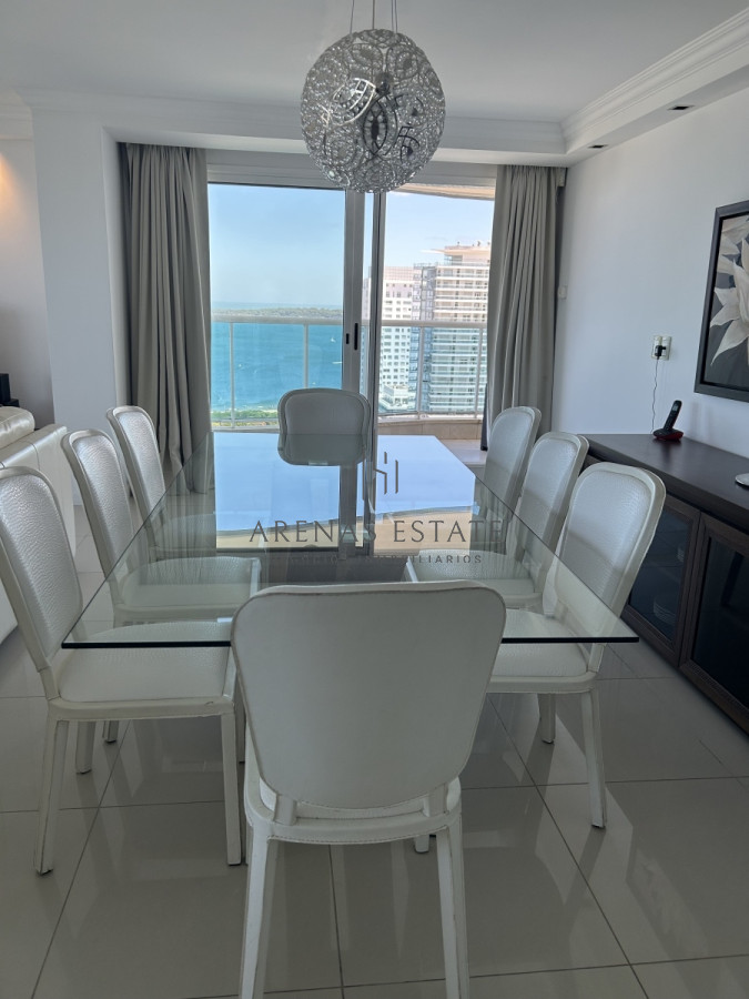 Apartamento ID.2213 - Apartamento de 3 dormitorios en venta en casino tower 