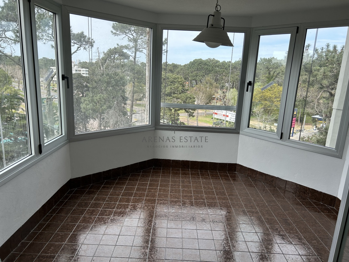 Apartamento ID.1740 - Apartamento de 3 dormitorios , zona Roosevelt , Punta del Este 