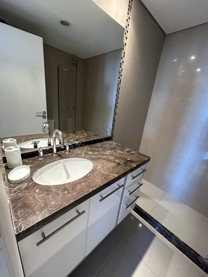 Apartamento ID.2213 - Apartamento de 3 dormitorios en venta en casino tower 