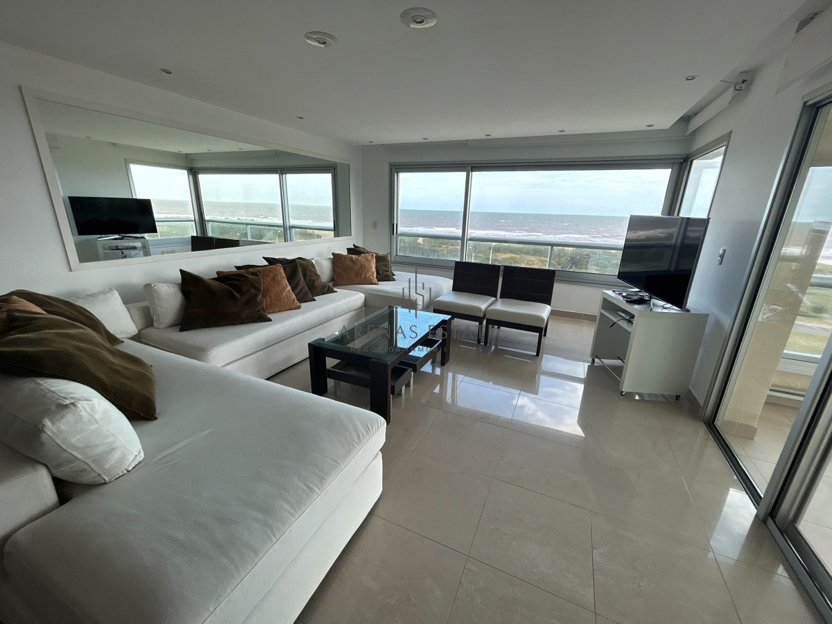 Apartamento ID.2073 - Espectcular Penthouse en venta en Punta del Este 