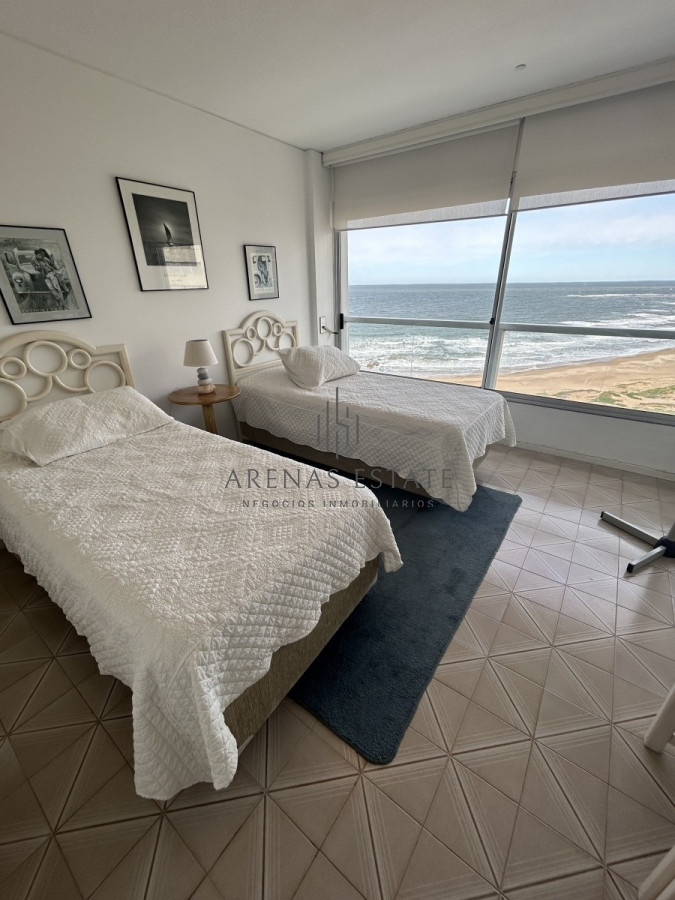 Apartamento ID.1730 - Apartamento en venta , 3 dormitorios , primera linea de la Bava 