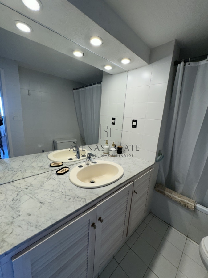 Apartamento ID.2940 - Apartamento en venta de 3 dormitorios en Punta del Este 