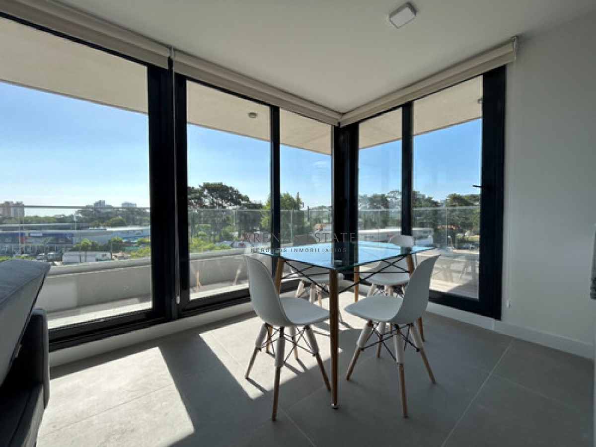 Apartamento ID.2547 - Apartamento de 2 dormitorios en venta en Punta del Este 
