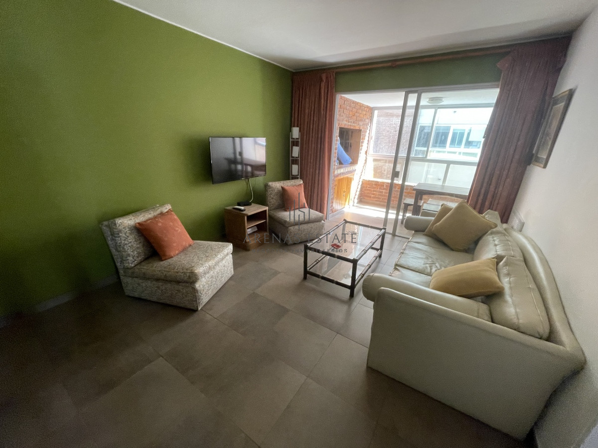 Apartamento ID.1674 - Apartamento de dos dormitorios en venta en Punta del este . primera linea de la mansa 