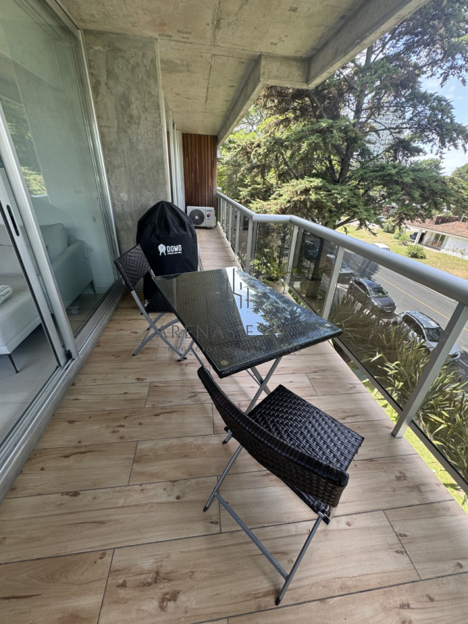 Apartamento ID.3529 - Apartamento de dos dormitorios en venta en zona mansa Punta del Este 