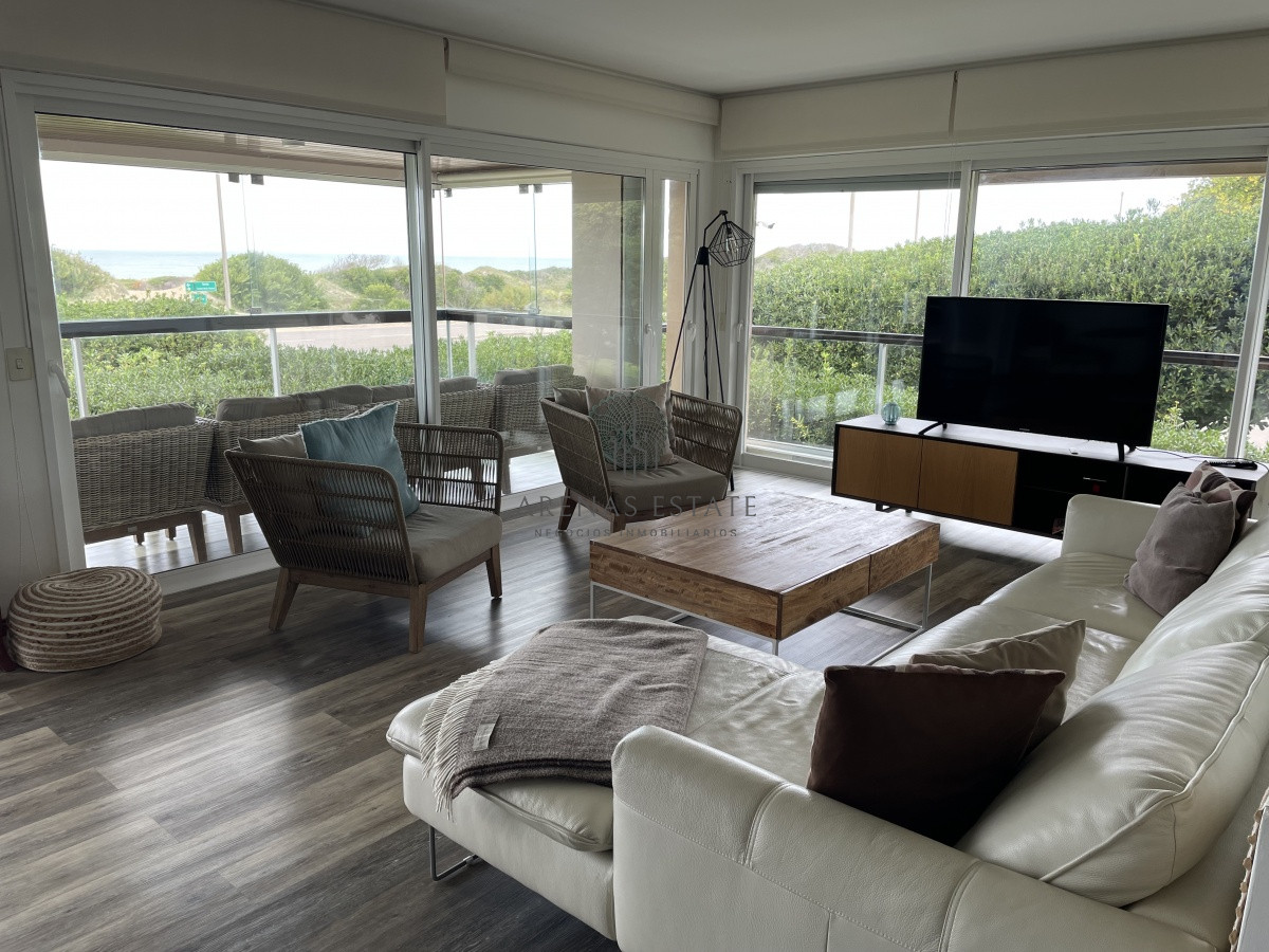 Apartamento ID.990 - Apartamento en venta en Punta del Este