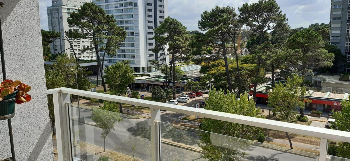 Apartamento ID.2578 - Apartamento de dos dormitorios en venta en Punta del Este 