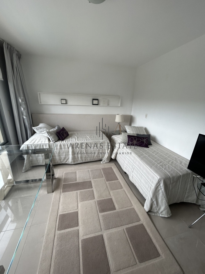 Apartamento ID.2074 - Penthouse en venta en Punta del Este , zona Brava , 3 dormitorios 