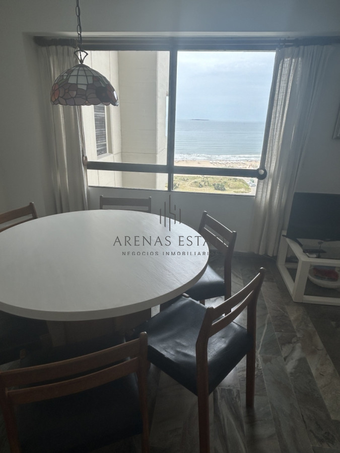 Apartamento ID.2232 - Apartamento de 3 dormitorios en venta en Punta del Este 