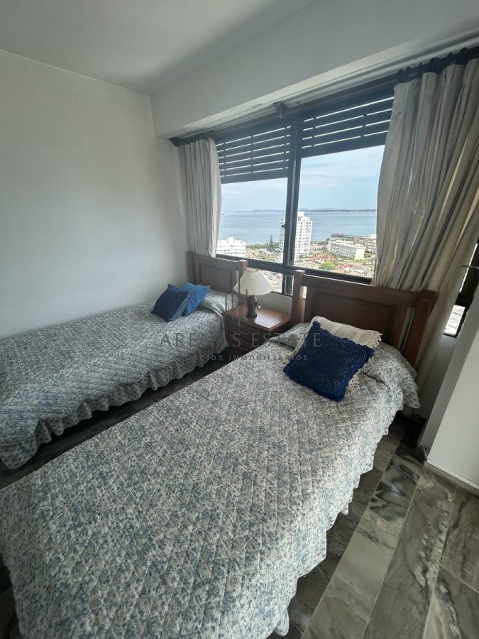 Apartamento ID.2232 - Apartamento de 3 dormitorios en venta en Punta del Este 