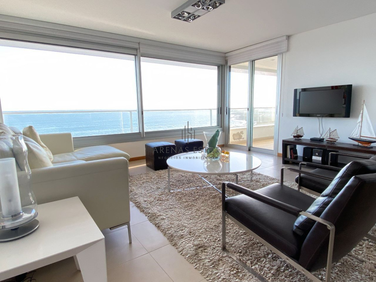 Apartamento ID.2042 - Apartamento de 3 dormitorios en alquiler , Punta del Este 