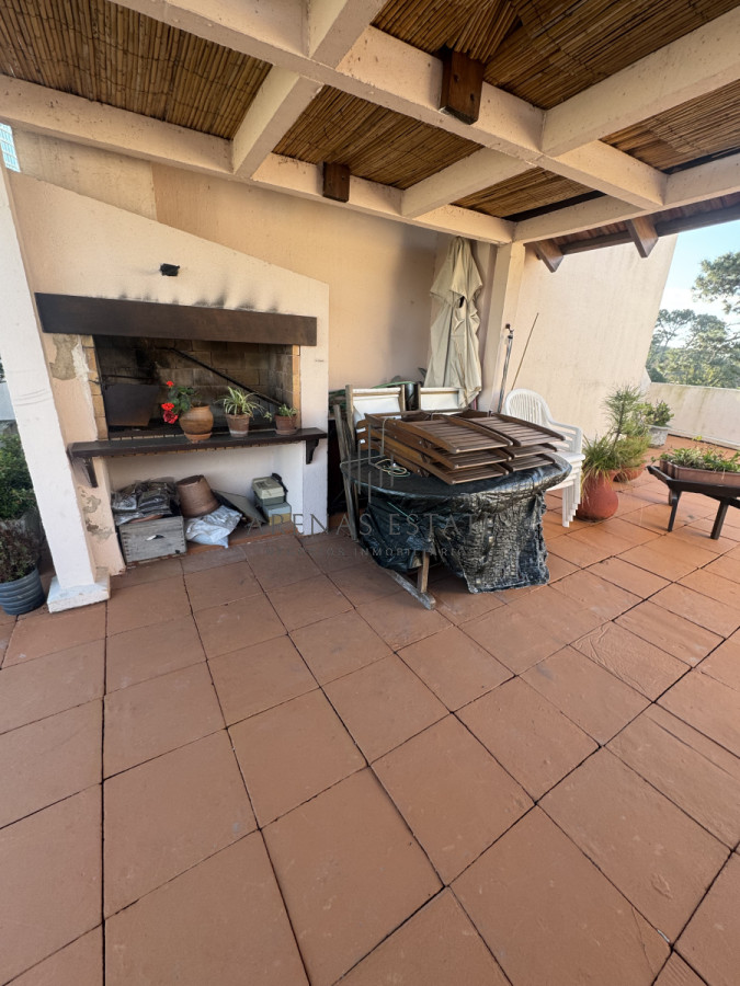 Apartamento ID.3918 - Apartamento de 3 dormitorios en playa Mansa . Penthouse con terraza exclusiva