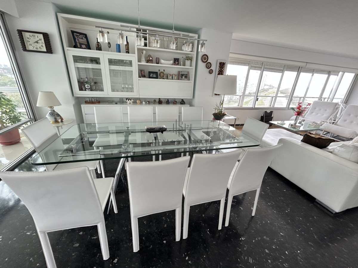 Apartamento ID.1973 - Espectacular apartamento en venta en zona de la Brava , 3 dormitorios mas servicio 