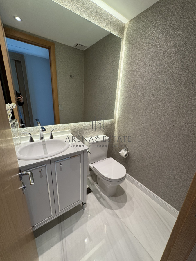 Apartamento ID.3703 - Exclusivo apartamento en venta en primera linea de la Mansa ,Fendi Chateau Punta del Este