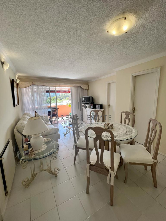 Apartamento ID.2782 - Apartamento en venta de 1 dormitorio y medio en Punta del Este 