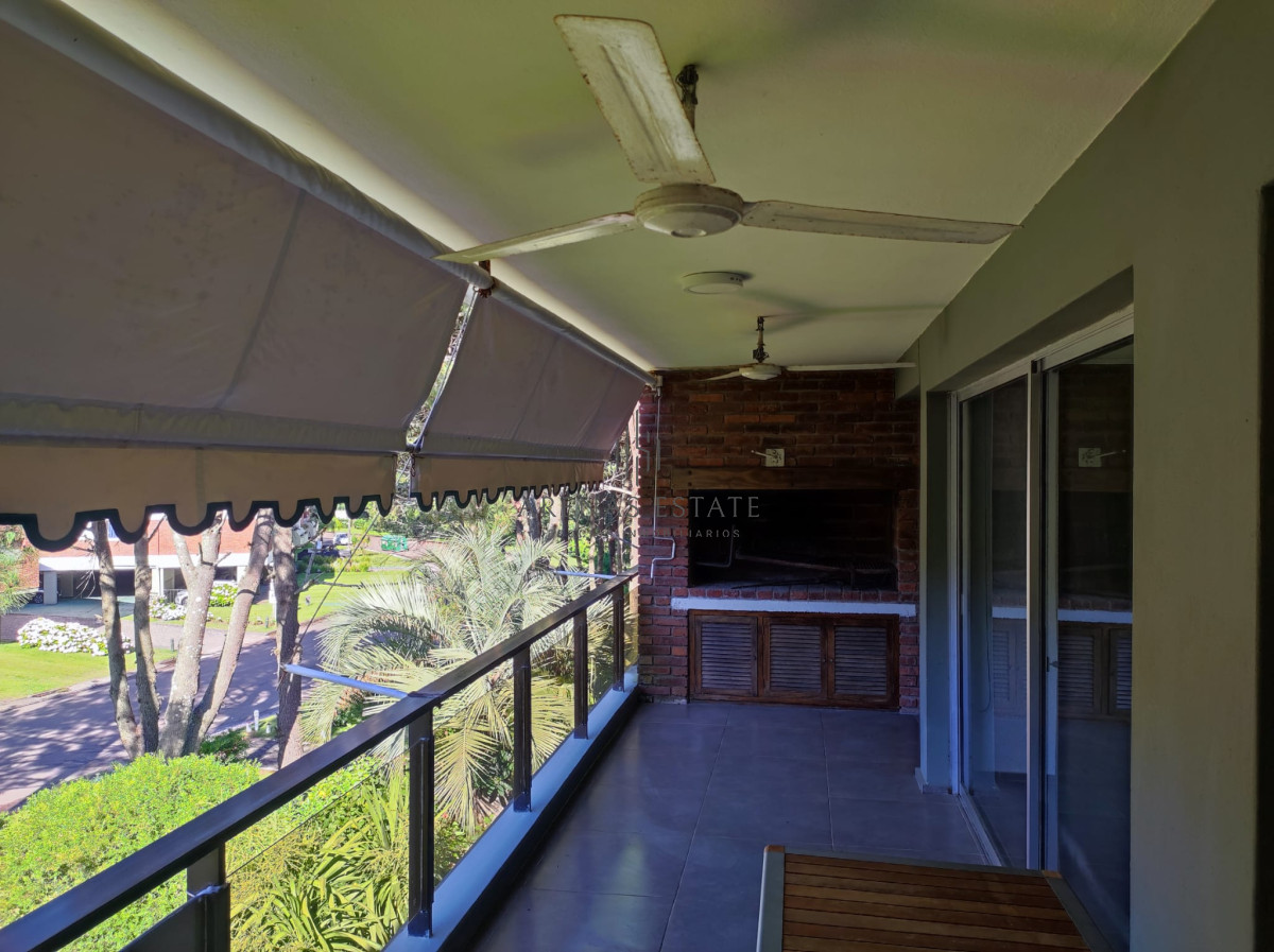 Apartamento ID.3833 - Apartamento de 4 dormitorios en Complejo Green Leaves, Punta del Este 