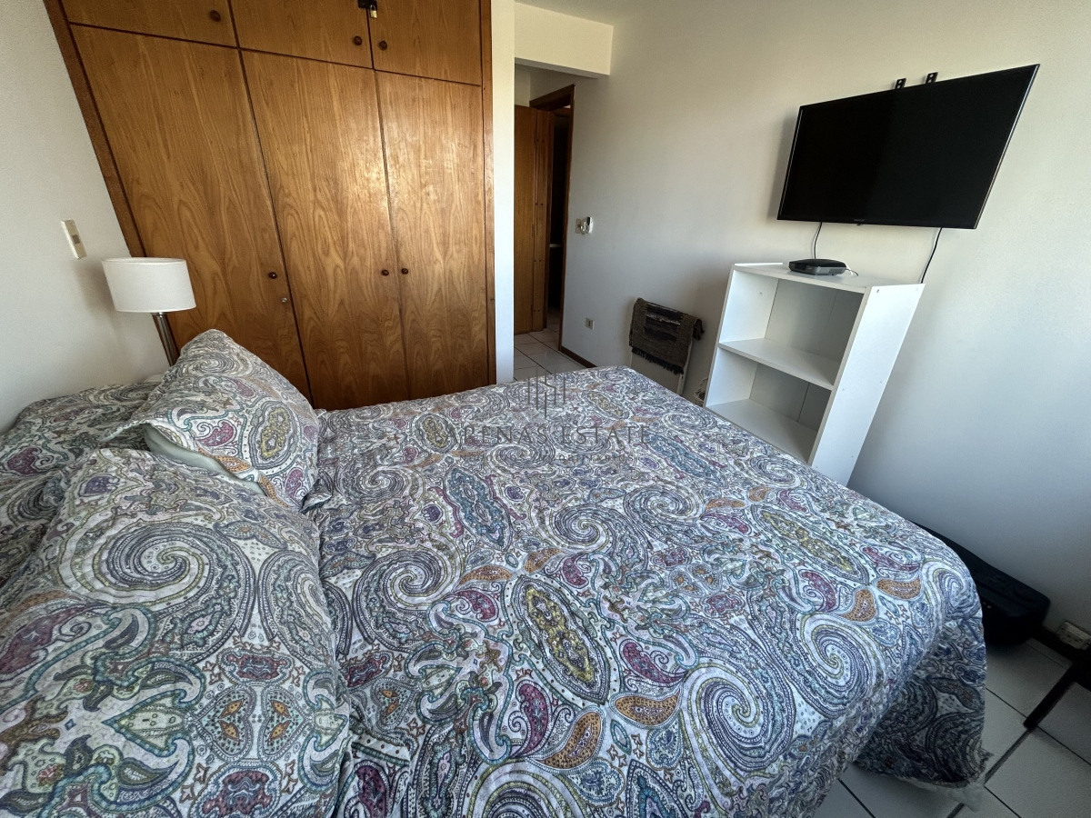 Apartamento ID.2492 - Apartamento en venta de 2 dormitorios en zona Mansa, Punta del Este 