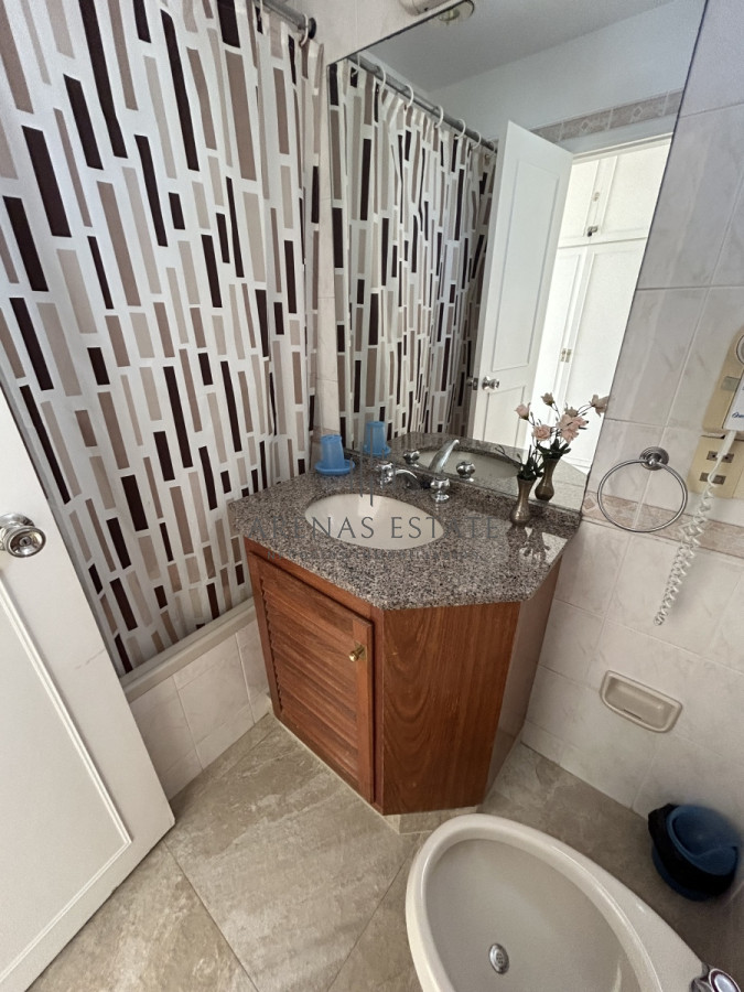 Apartamento ID.2343 - Apartamento en venta de 3 dormitorios en Aidy Grill , Punta del Este 